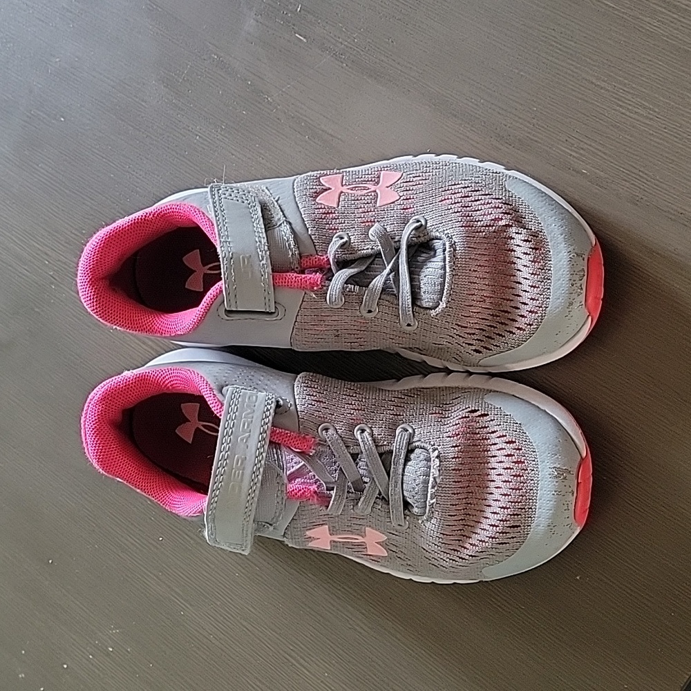 Under Armour girls tennis shoes